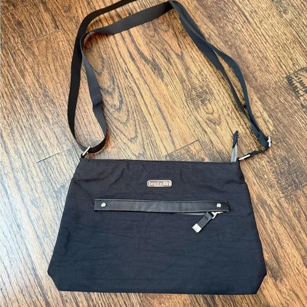 Baggallini All Around Crossbody Bag - Slim Profile, Lightweight